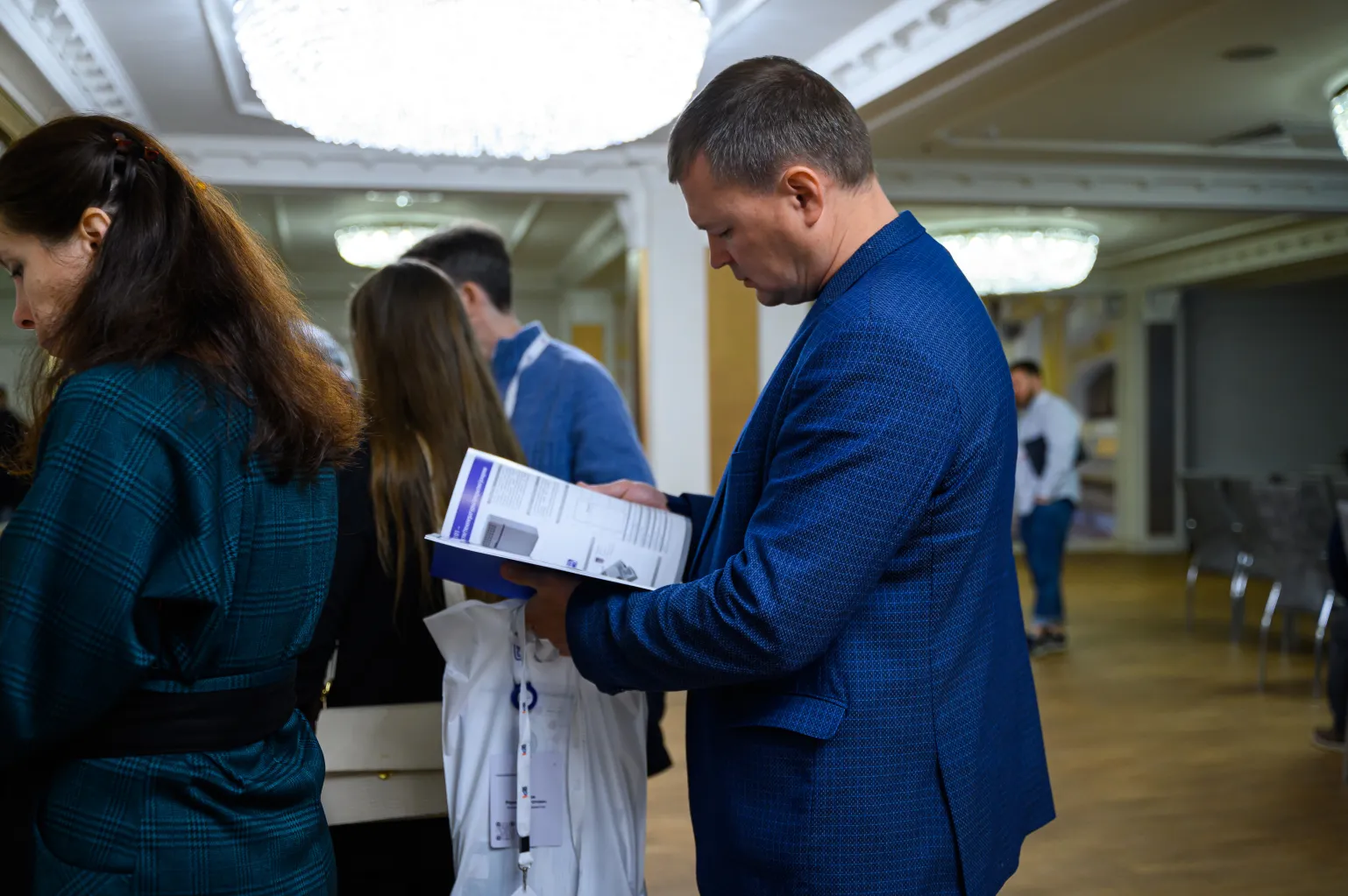 Партнёрский нетворкинг на террасе